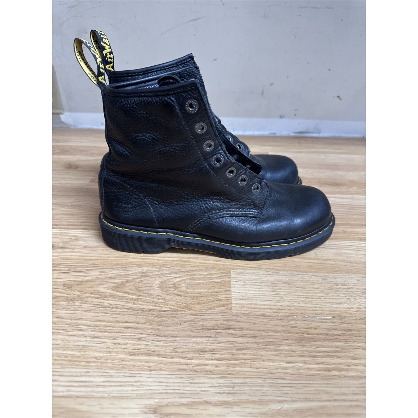 Dr Marten Industrial Airwair Soft Toe Black Boots Unisex Men 11 Women 12